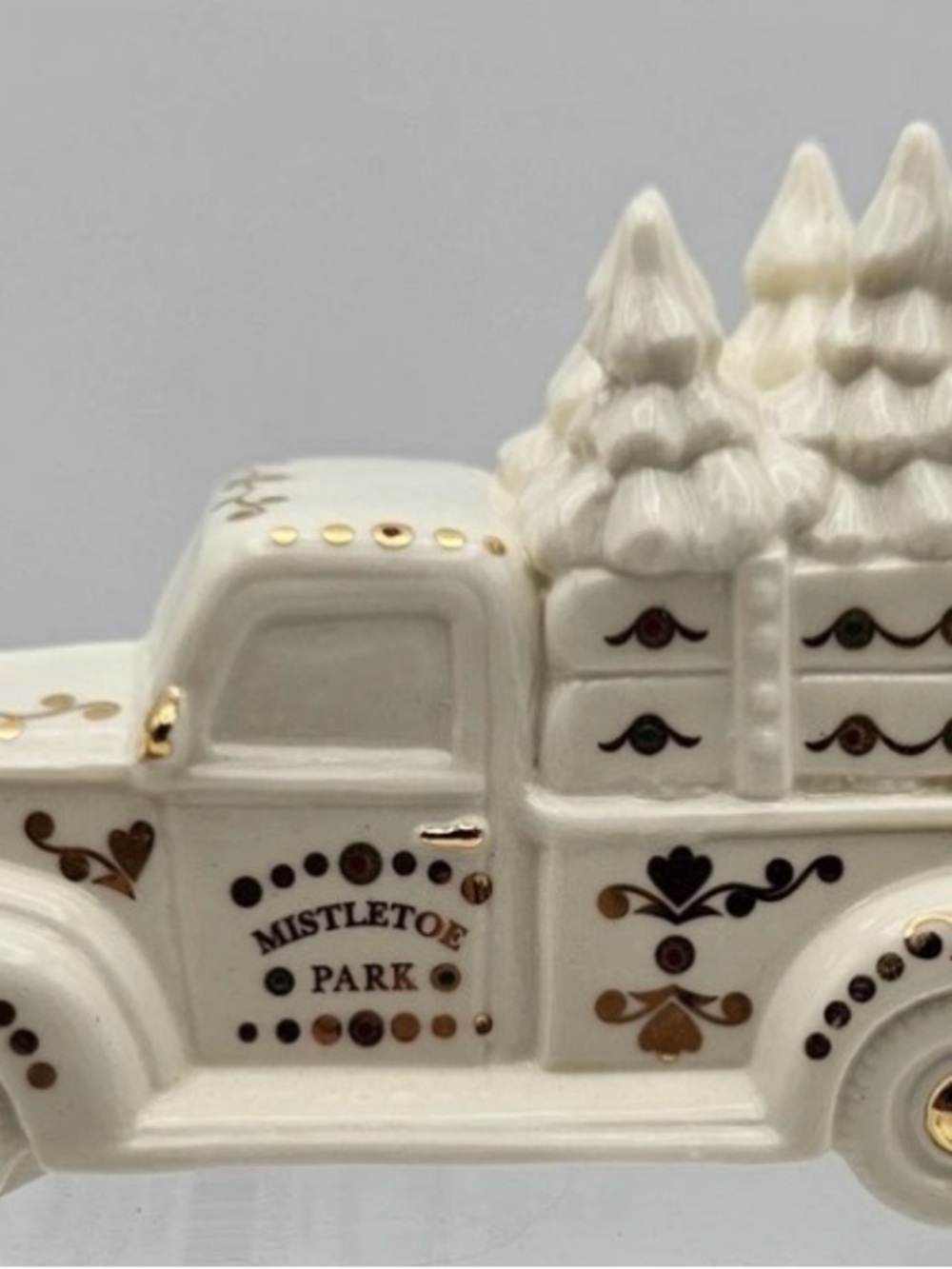Lenox Mistletoe Park Truck Cream and Gold